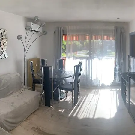 Holidays Cannes Marina *